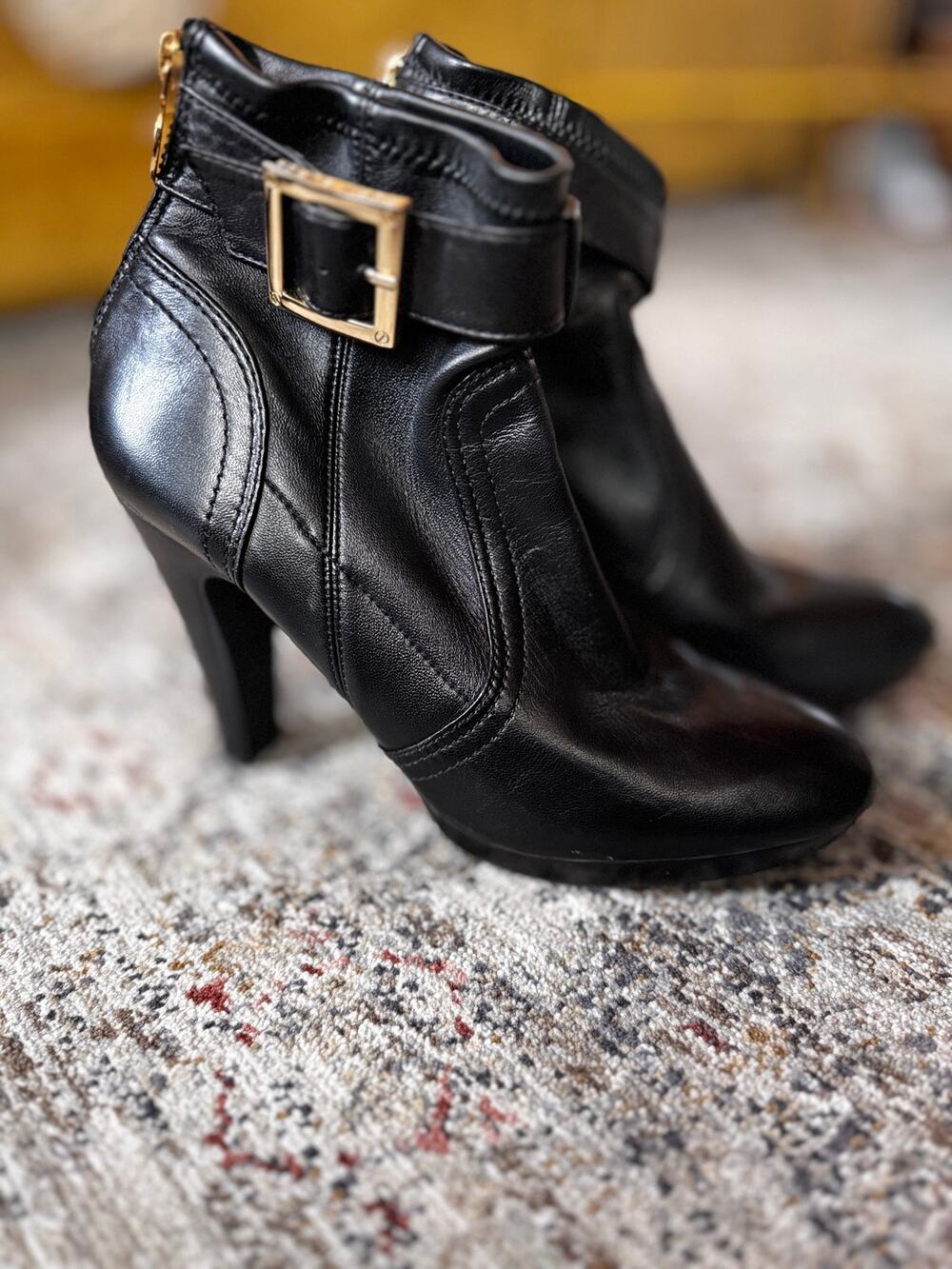 Tory Burch Black Leather Ankle Boots Gold Buckle Side Zip High Heel Booties 8.5